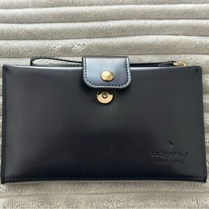 Touch screen wristlet wallet in royal blue